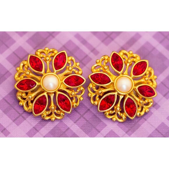 Vintage Red Rhinestone Floral Faux Pearl Gold Tone Clip On Earrings - V5 - Picture 2 of 3